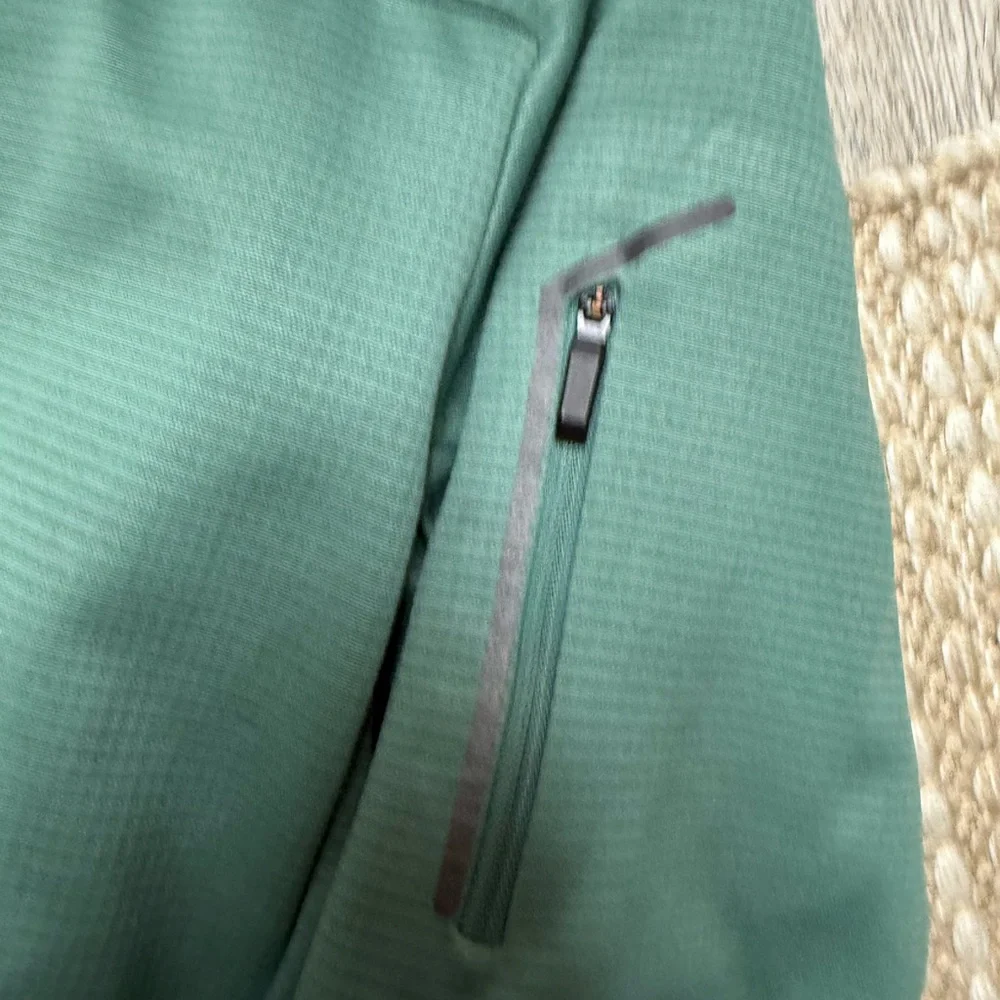 New adidas Terrex Green Men's unisex zip up insulated lightweight Jacket Sz sm